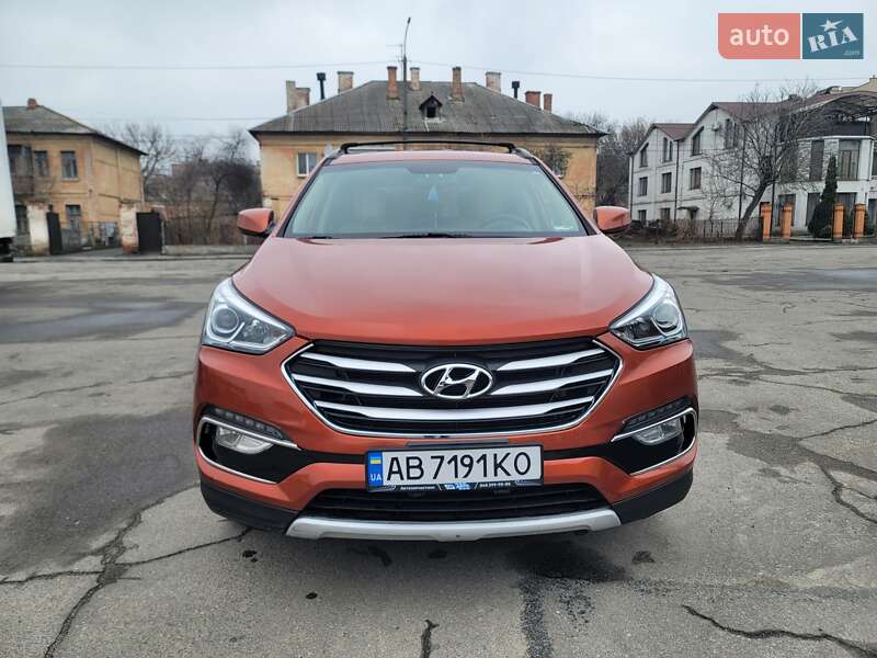 Позашляховик / Кросовер Hyundai Santa FE 2016 в Вінниці