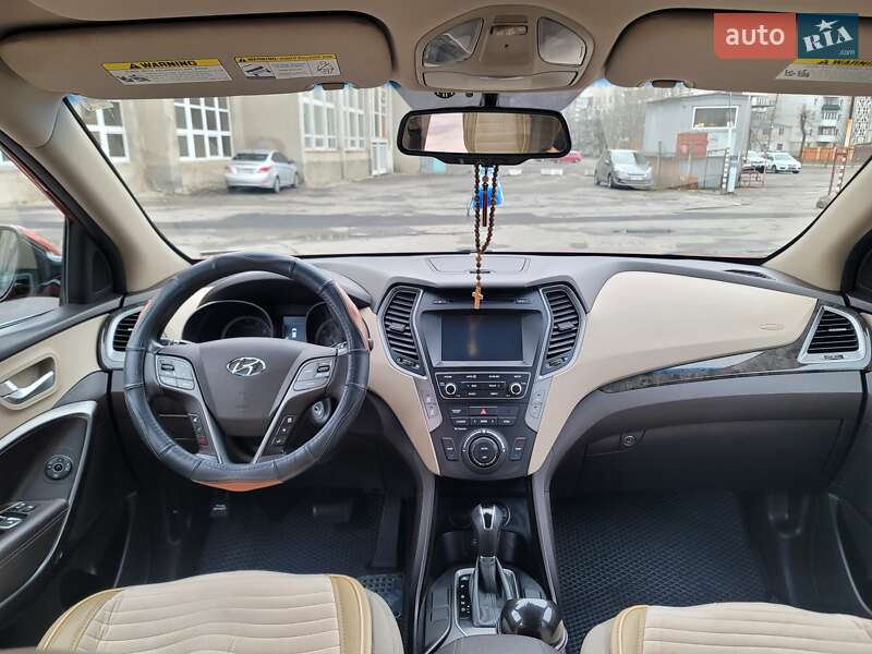 Позашляховик / Кросовер Hyundai Santa FE 2016 в Вінниці