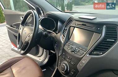 Внедорожник / Кроссовер Hyundai Santa FE 2013 в 