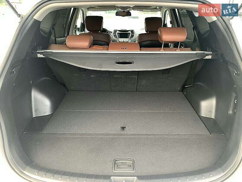 Позашляховик / Кросовер Hyundai Santa FE 2013 в Харкові