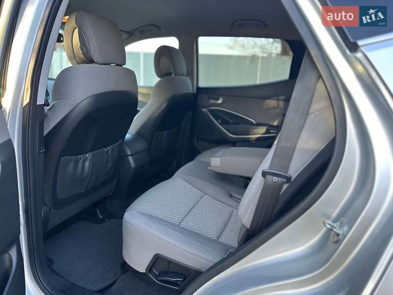 Позашляховик / Кросовер Hyundai Santa FE 2015 в Києві