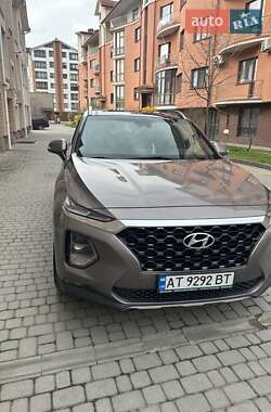 Внедорожник / Кроссовер Hyundai Santa FE 2019 в 