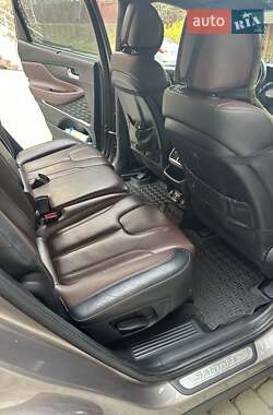 Внедорожник / Кроссовер Hyundai Santa FE 2019 в 