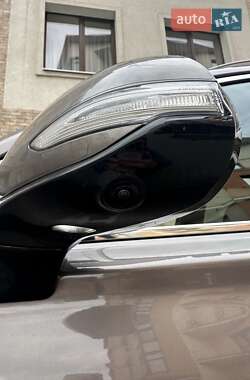 Внедорожник / Кроссовер Hyundai Santa FE 2019 в 