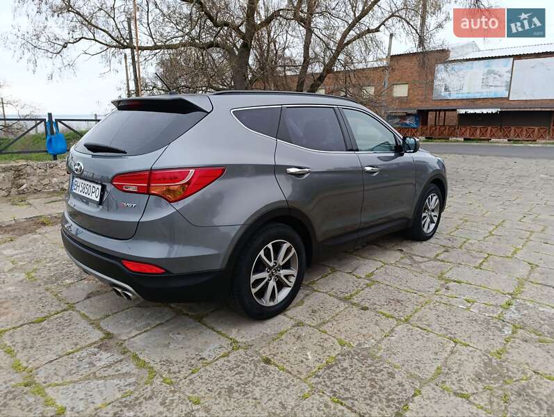 Внедорожник / Кроссовер Hyundai Santa FE 2012 в Белгороде-Днестровском