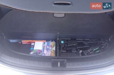 Внедорожник / Кроссовер Hyundai Santa FE 2014 в 