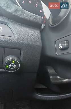 Внедорожник / Кроссовер Hyundai Santa FE 2014 в 