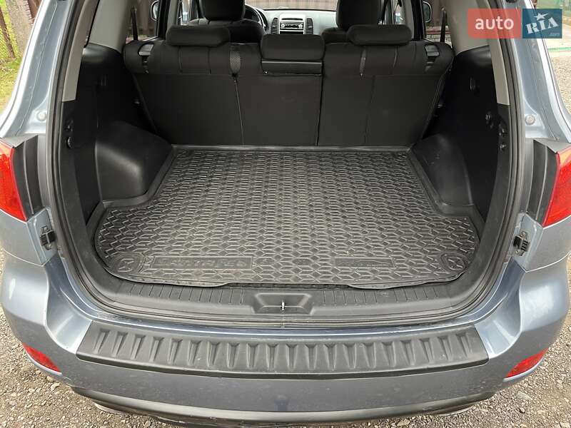 Позашляховик / Кросовер Hyundai Santa FE 2007 в Львові