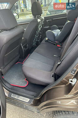 Позашляховик / Кросовер Hyundai Santa FE 2011 в 