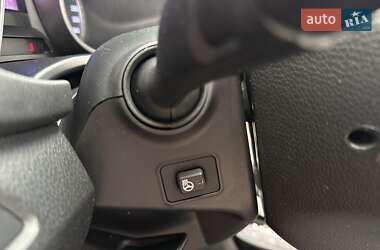 Внедорожник / Кроссовер Hyundai Santa FE 2013 в 