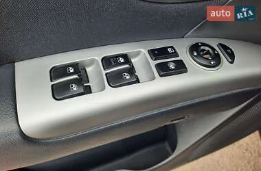Внедорожник / Кроссовер Hyundai Santa FE 2008 в 