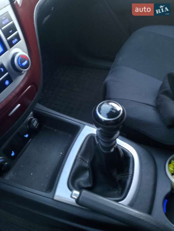 Позашляховик / Кросовер Hyundai Santa FE 2008 в Рокитному