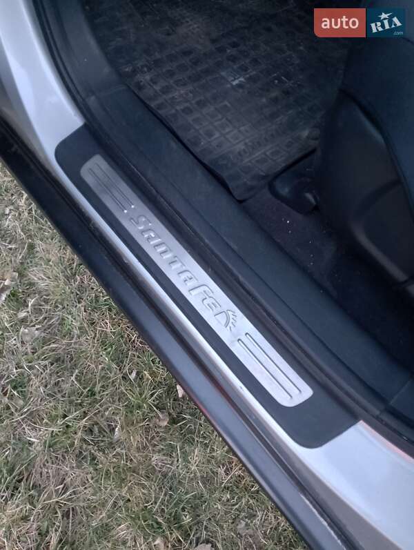 Позашляховик / Кросовер Hyundai Santa FE 2008 в Рокитному