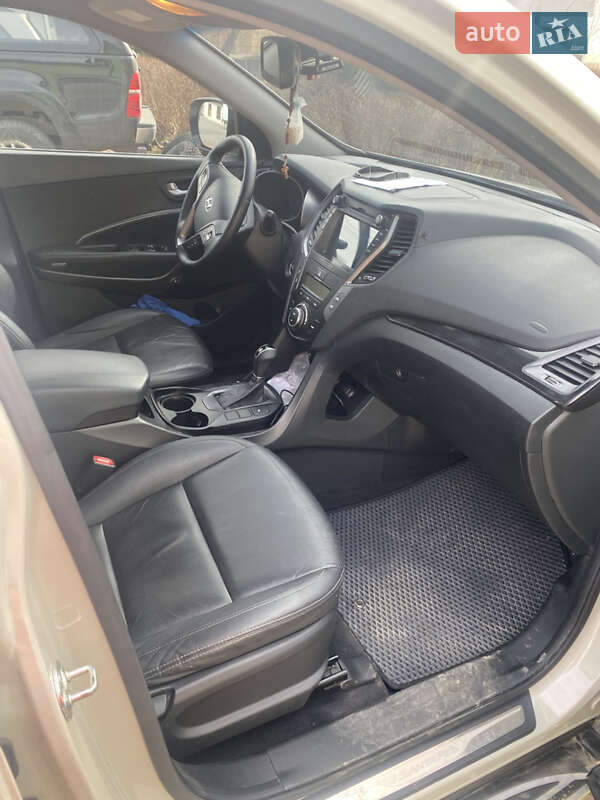 Внедорожник / Кроссовер Hyundai Santa FE 2014 в Дрогобыче