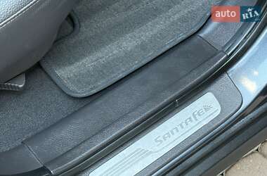 Внедорожник / Кроссовер Hyundai Santa FE 2012 в 