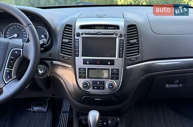 Внедорожник / Кроссовер Hyundai Santa FE 2012 в 
