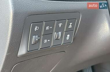 Внедорожник / Кроссовер Hyundai Santa FE 2012 в 