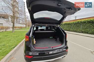 Позашляховик / Кросовер Hyundai Santa FE 2013 в 