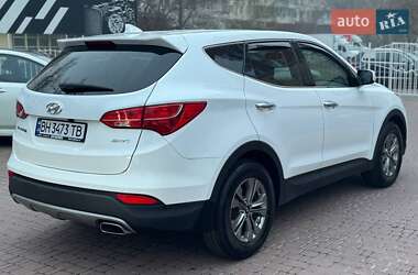 Позашляховик / Кросовер Hyundai Santa FE 2015 в 