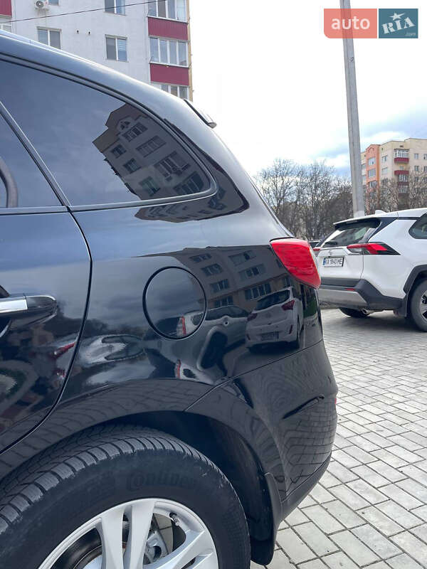 Внедорожник / Кроссовер Hyundai Santa FE 2010 в Каменец-Подольском