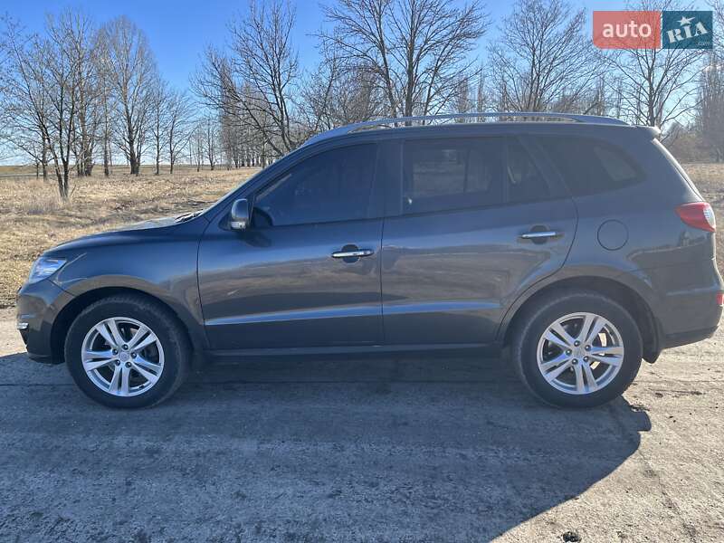 Позашляховик / Кросовер Hyundai Santa FE 2011 в 