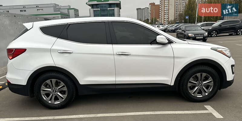 Позашляховик / Кросовер Hyundai Santa FE 2015 в Києві