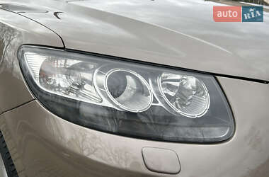 Внедорожник / Кроссовер Hyundai Santa FE 2011 в 