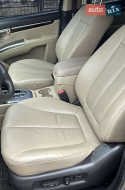 Внедорожник / Кроссовер Hyundai Santa FE 2011 в 