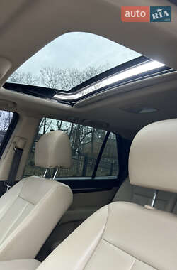 Внедорожник / Кроссовер Hyundai Santa FE 2011 в 