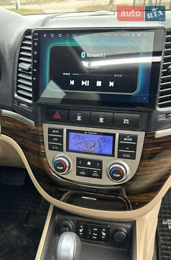 Внедорожник / Кроссовер Hyundai Santa FE 2011 в 