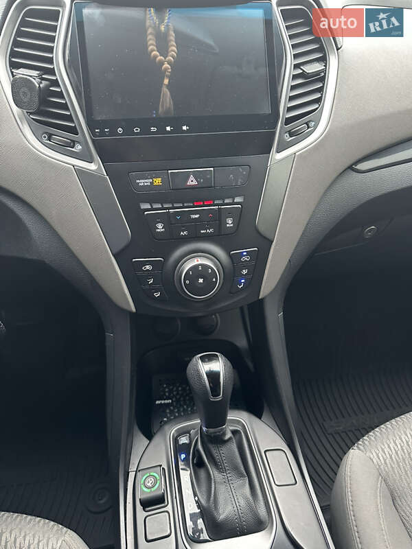 Позашляховик / Кросовер Hyundai Santa FE 2015 в Києві