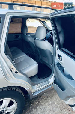 Внедорожник / Кроссовер Hyundai Santa FE 2005 в 