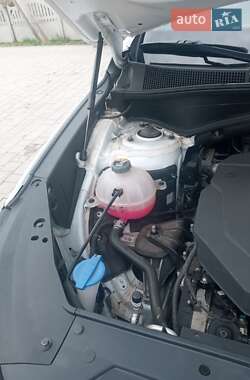 Позашляховик / Кросовер Hyundai Santa FE 2021 в 