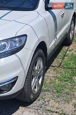 Внедорожник / Кроссовер Hyundai Santa FE 2012 в 