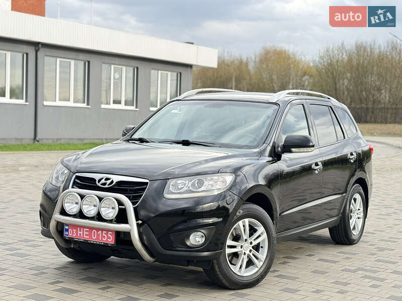Внедорожник / Кроссовер Hyundai Santa FE 2011 в 