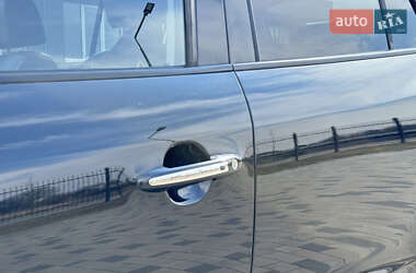 Внедорожник / Кроссовер Hyundai Santa FE 2011 в 