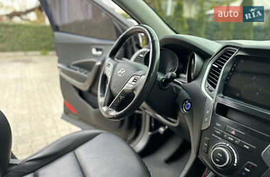 Позашляховик / Кросовер Hyundai Santa FE 2016 в 