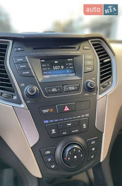 Внедорожник / Кроссовер Hyundai Santa FE 2013 в 