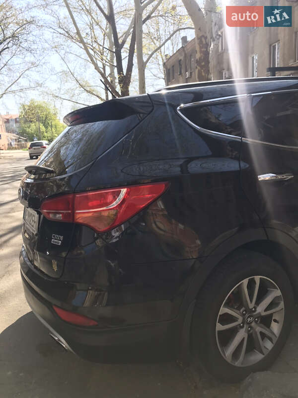 Внедорожник / Кроссовер Hyundai Santa FE 2014 в 