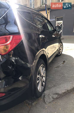 Внедорожник / Кроссовер Hyundai Santa FE 2014 в 