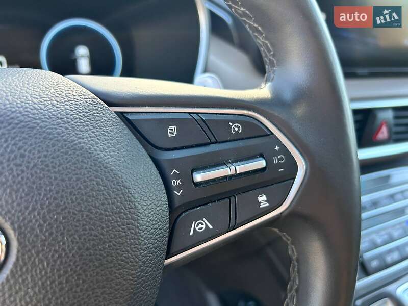 Позашляховик / Кросовер Hyundai Santa FE 2023 в Миколаєві