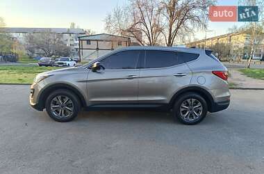 Позашляховик / Кросовер Hyundai Santa FE 2015 в 