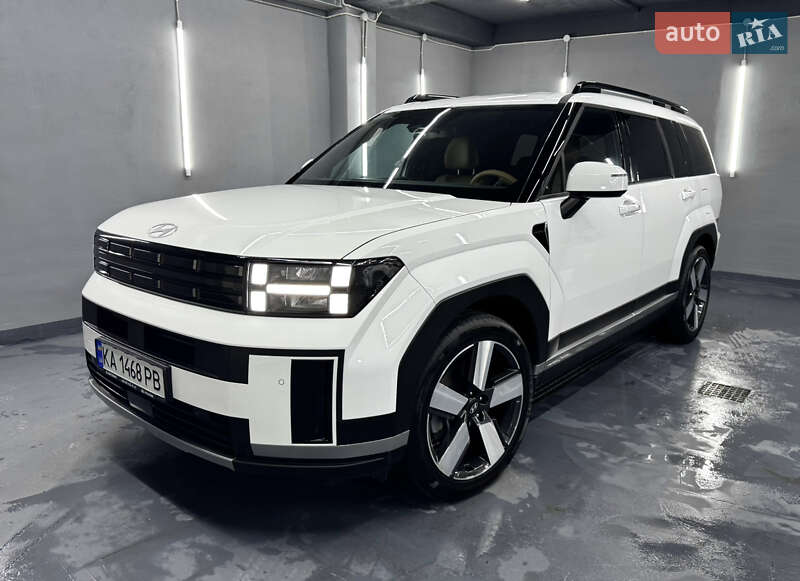 Внедорожник / Кроссовер Hyundai Santa FE 2024 в 