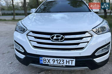 Позашляховик / Кросовер Hyundai Santa FE 2014 в 