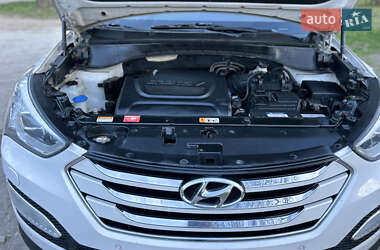 Позашляховик / Кросовер Hyundai Santa FE 2014 в 