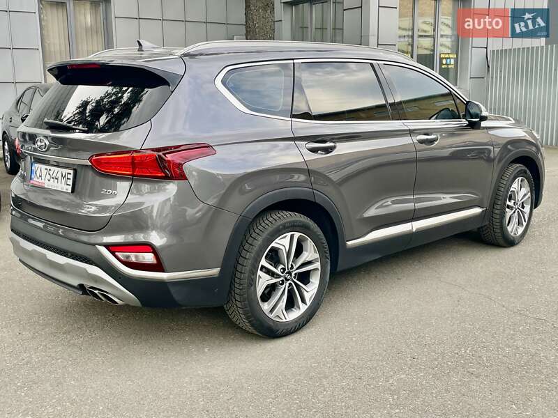 Внедорожник / Кроссовер Hyundai Santa FE 2019 в Киеве