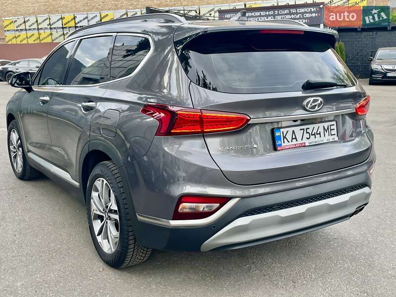 Внедорожник / Кроссовер Hyundai Santa FE 2019 в Киеве