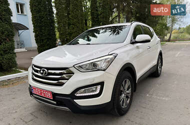 Внедорожник / Кроссовер Hyundai Santa FE 2015 в 