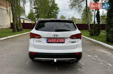 Внедорожник / Кроссовер Hyundai Santa FE 2015 в 