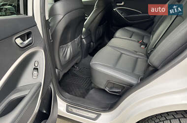Внедорожник / Кроссовер Hyundai Santa FE 2015 в 